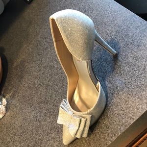 Silver glitter bow heels size 6
